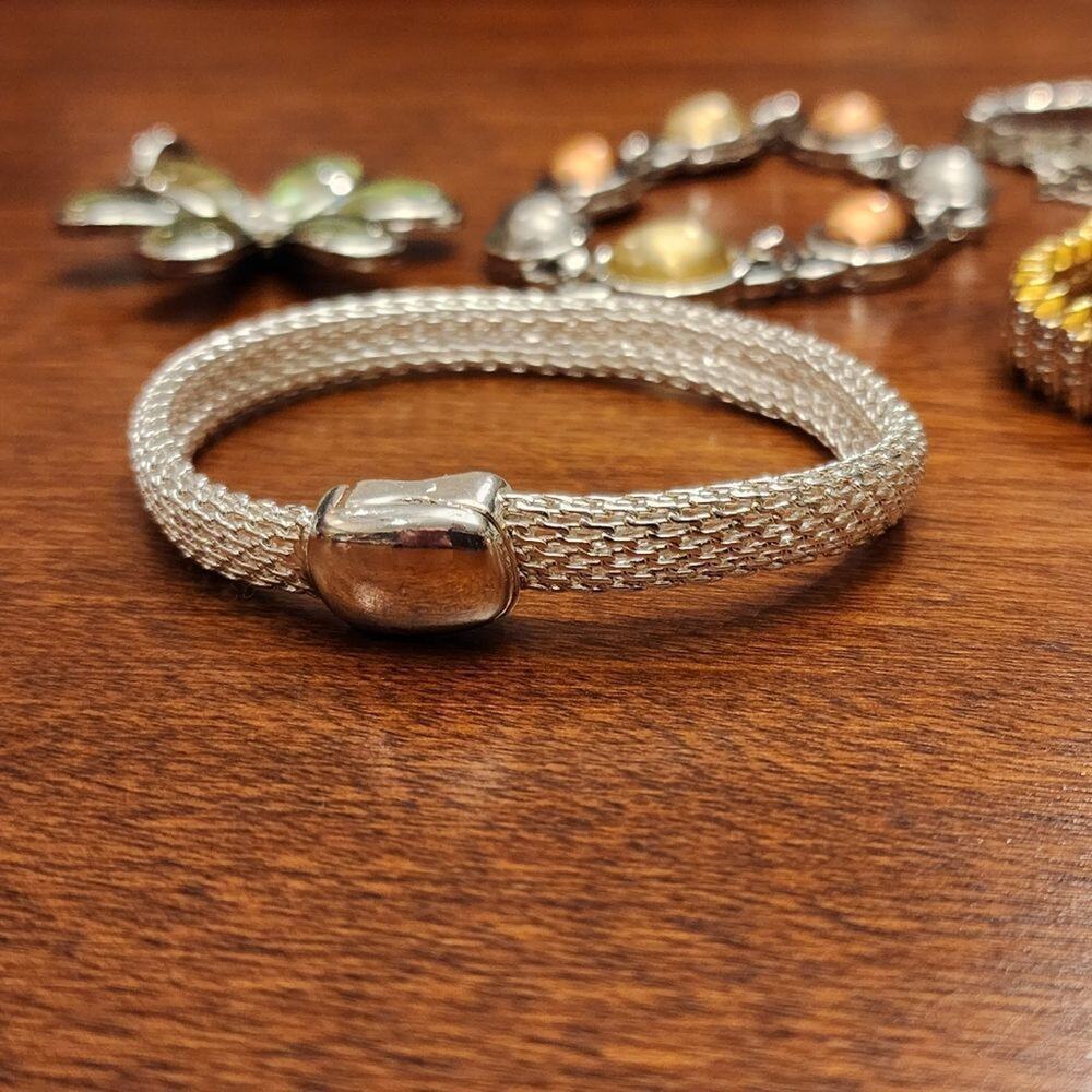 MONET, Lia Sophia, LC Lauren Conrad bracelet‎ and pendant lot - Picture 4 of 9